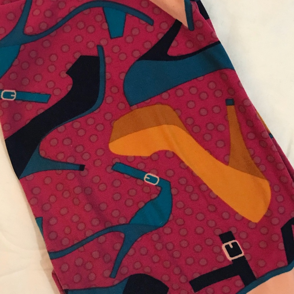 👠LuLaRoe OS Stiletto Leggings 👠